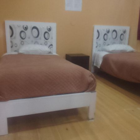 Hostal Sin Fronteras อูยูนี ภายนอก รูปภาพ